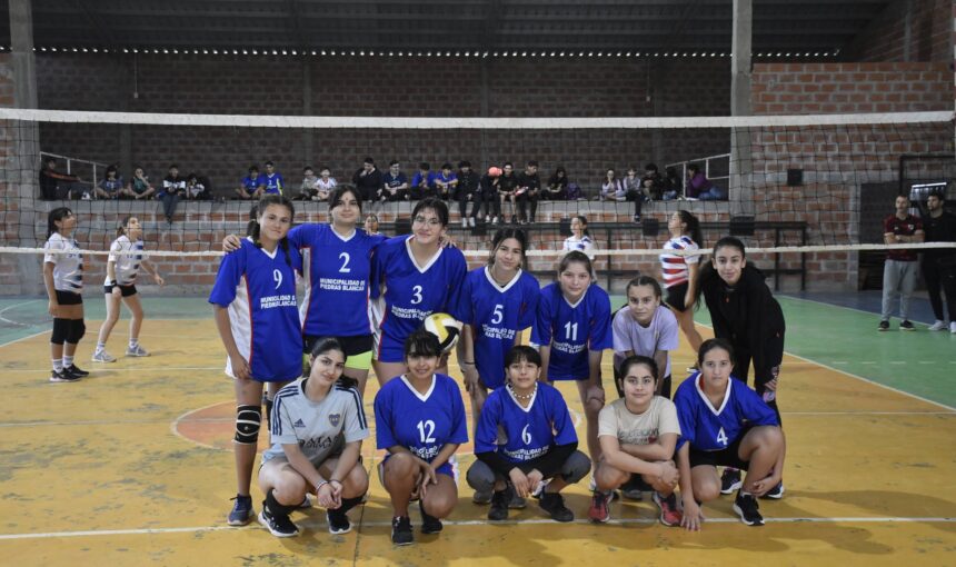 Polideportivo | Encuentro de Voley +17 y Sub17 masculino y femenino